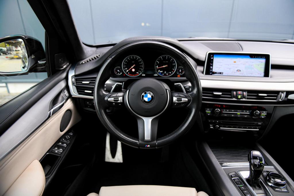 BMW X5 xDrive 50i M sport | Individual | NL Auto!, Automaat, Stof, Gebruikt, Zwart