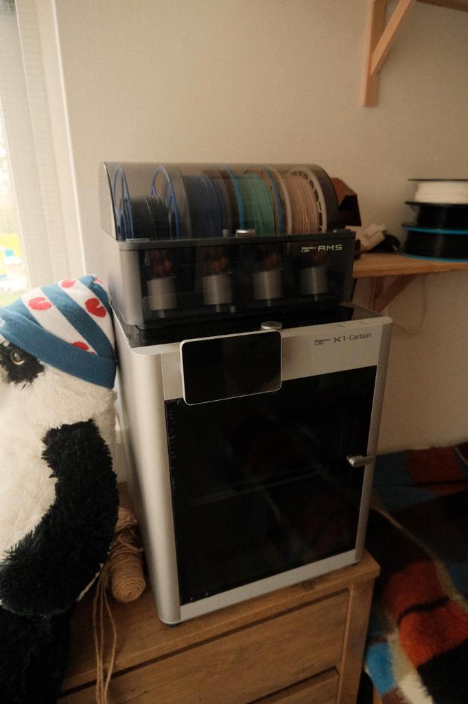 Bambu X1C + AMS | Diverse Nozzles | 28x Filament | Garantie, Computers en Software, 3D Printers, Zo goed als nieuw, Ingebouwde Wi-Fi