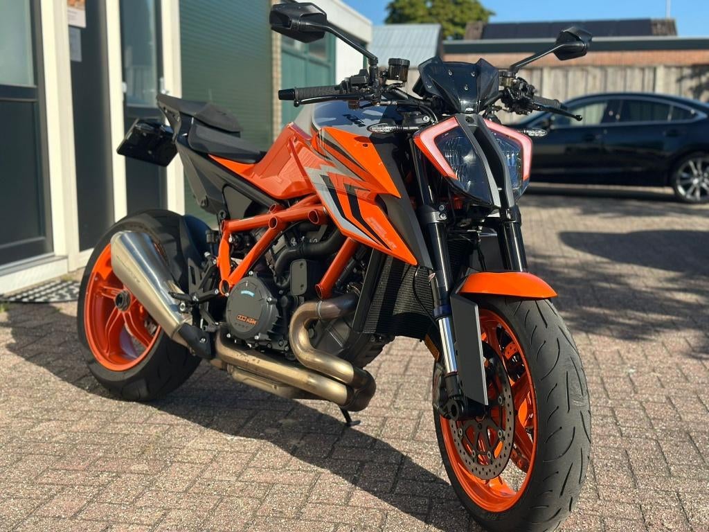 KTM 1290 Superduke R EVO FULL OPTION, 2 cilinders, Handvatverwarming, Occasion, Motorrijbewijs A