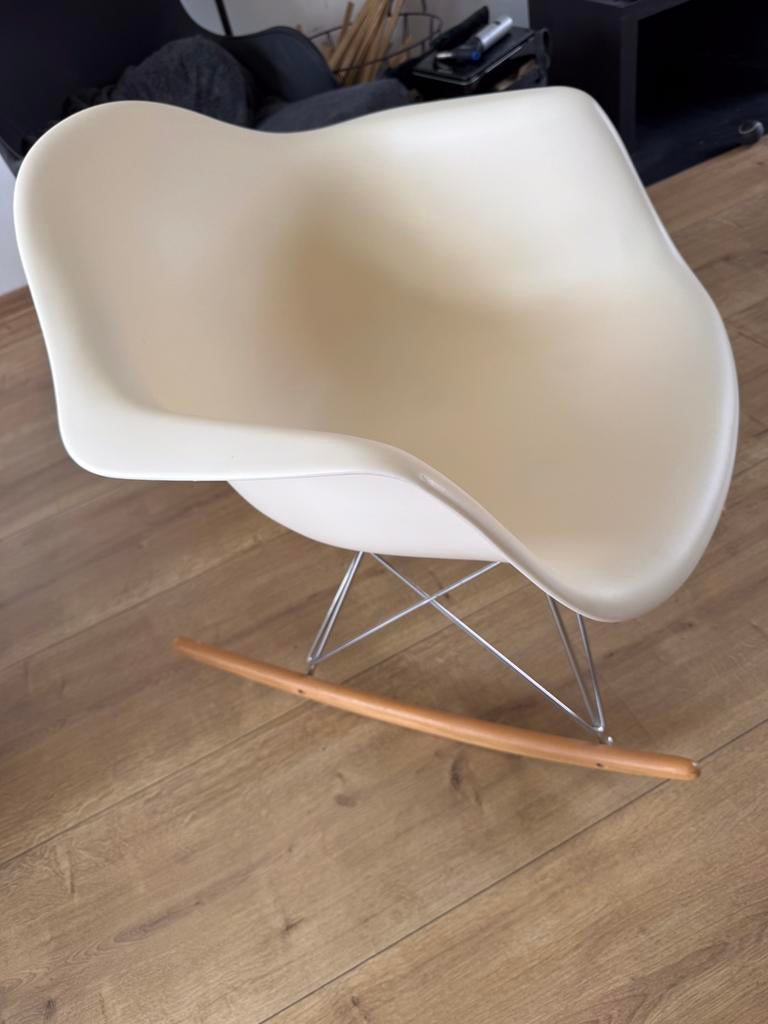 Schommelstoel, Ophalen of Verzenden, Zo goed als nieuw, Wit, Eén