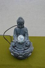 Boeddha waterornament met losse bal met kleuren verlichting, Tuin en Terras, Ophalen of Verzenden, Gebruikt, Overige materialen
