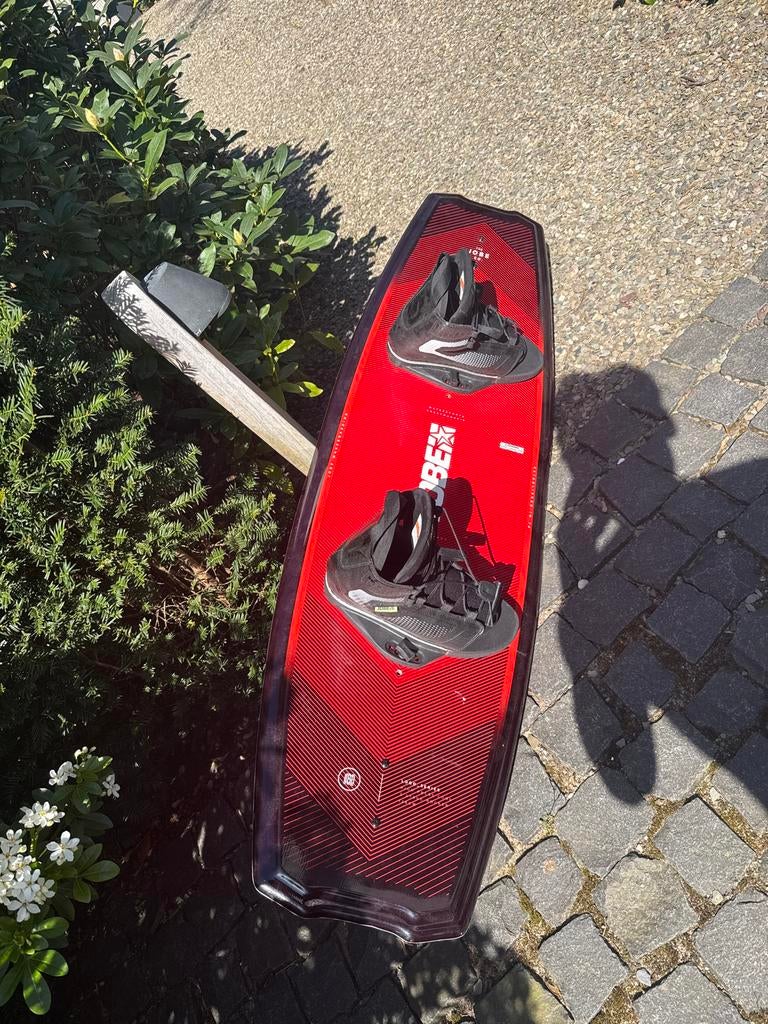 JOBE wakeboard + touw - Zo goed als nieuw, Watersport en Boten, Wakeboarden, Ophalen of Verzenden, Zo goed als nieuw, Board en Schoenen