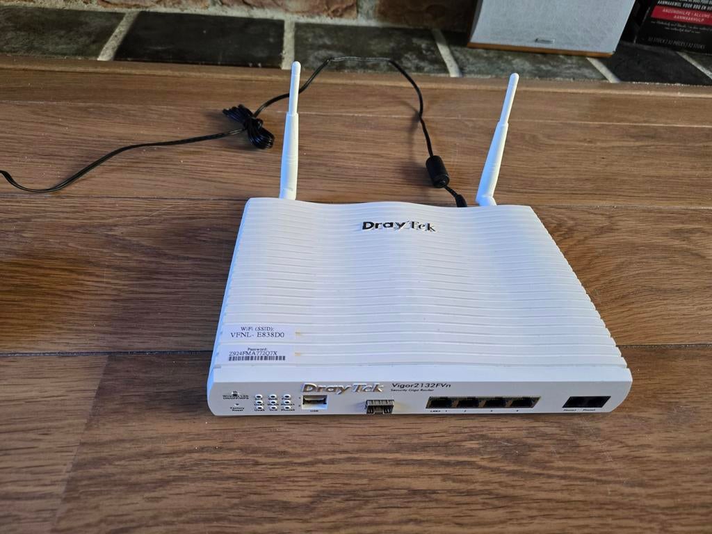 DrayTek Vigor 2132FVn WiFi Router met VDSL2/ADSL2+ modem, Computers en Software, Routers en Modems, Ophalen of Verzenden