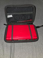 Rode Nintendo DS Lite met hoesje, Spelcomputers en Games, Spelcomputers | Nintendo DS, Ophalen of Verzenden