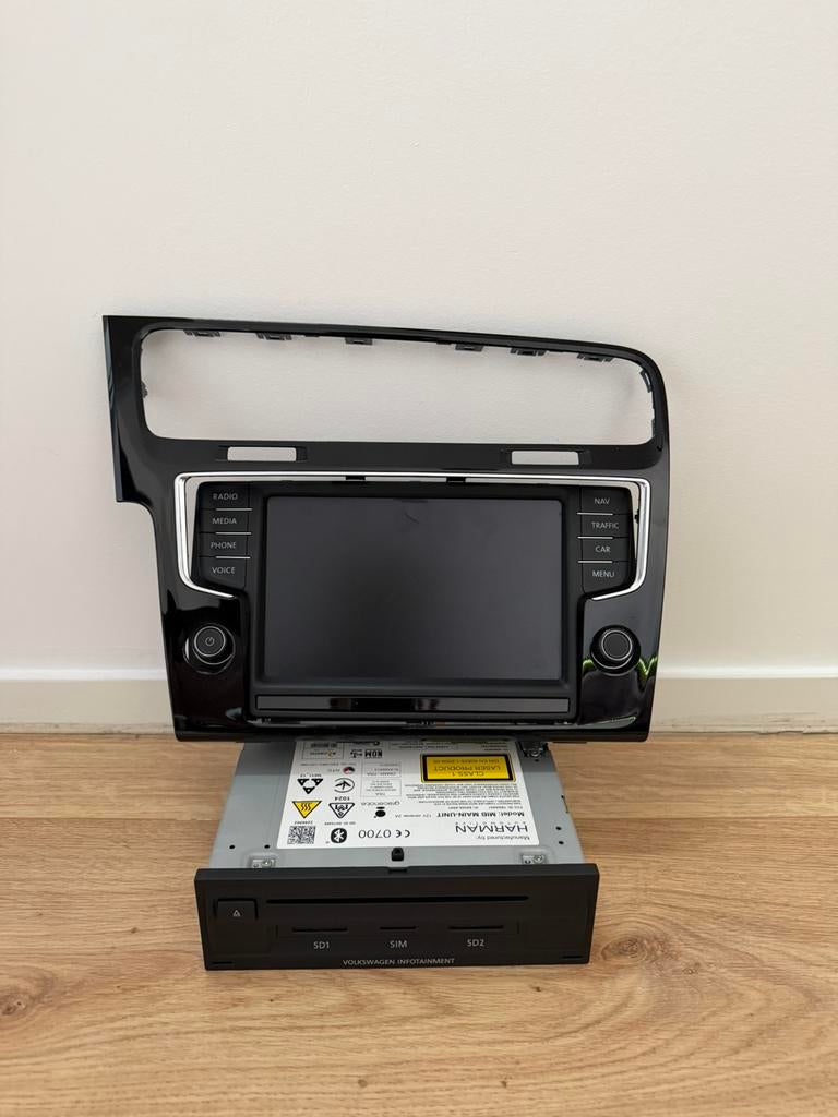 Golf 7 MIB1 Radio Navi 5F Compleet Scherm + Unit, Ophalen of Verzenden, Zo goed als nieuw