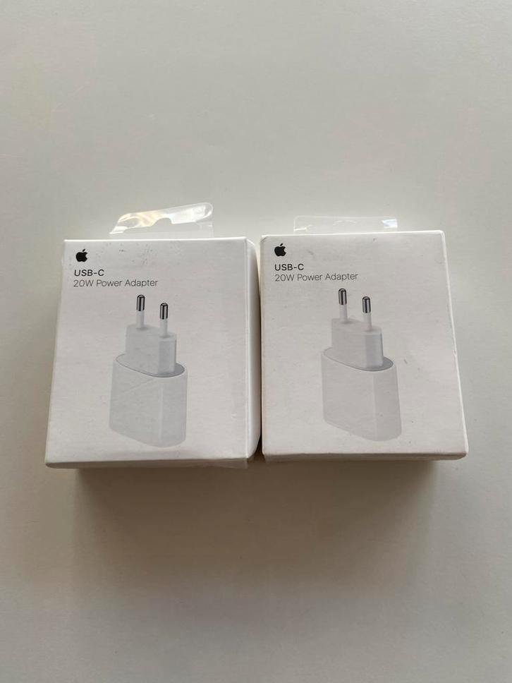 Apple usb-c Adapter 20W (2 stuks), Telecommunicatie, Mobiele telefoons | Telefoon-opladers, Zo goed als nieuw, Apple iPhone, Ophalen of Verzenden