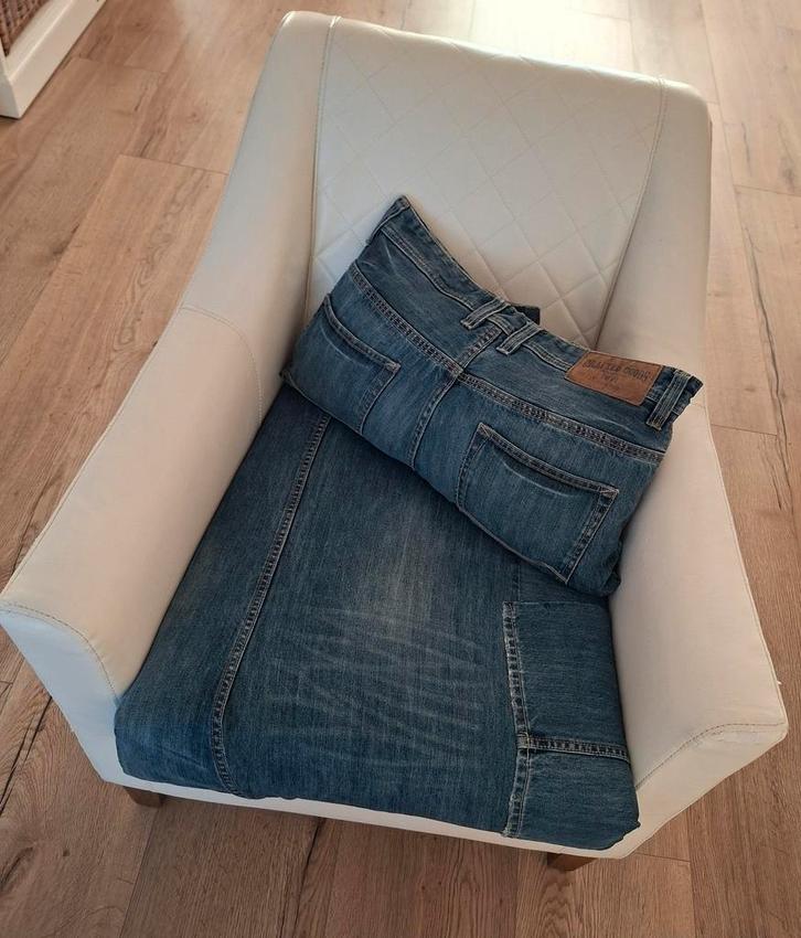 Riviera maison witte Pellini stoel opgepimpt met jeans, Huis en Inrichting, Stoelen, Gebruikt, Eén, Wit, Ophalen