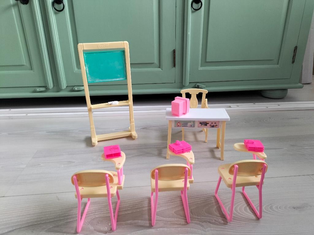 Barbie klaslokaal 1997 – officieel Mattel – compleet setje, Ophalen, Zo goed als nieuw, Barbie