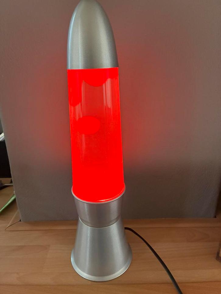 Lavalamp rood, Huis en Inrichting, Lampen | Tafellampen, Zo goed als nieuw, Minder dan 50 cm, Metaal, Ophalen