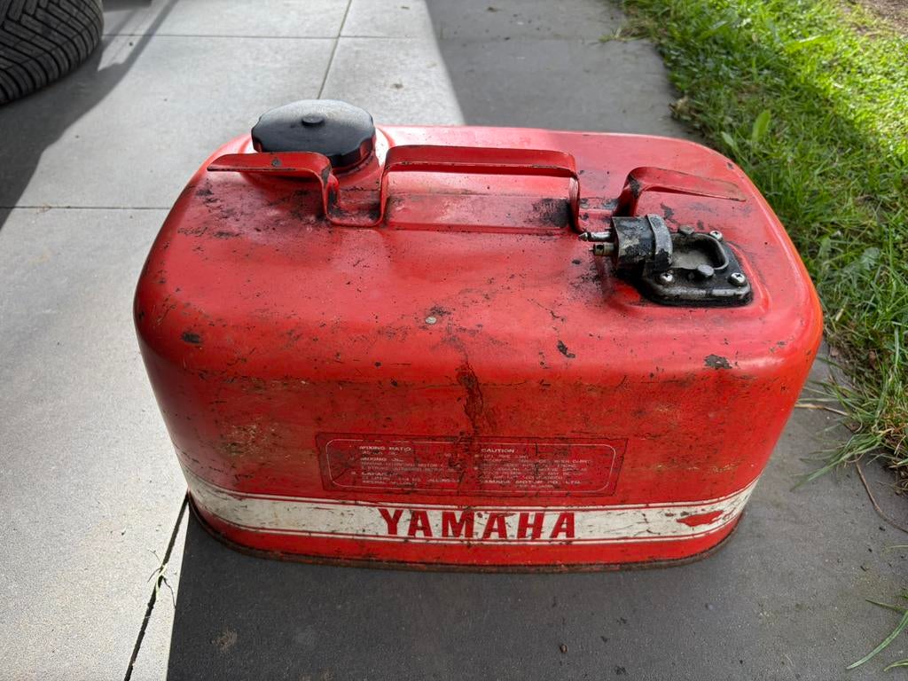 Yamaha brandstoftank 25 liter tank boot buitenboordmotor, Watersport en Boten, Bootonderdelen, Ophalen of Verzenden, Zo goed als nieuw