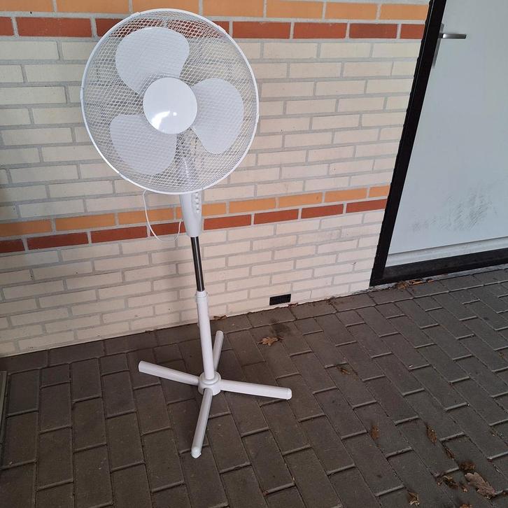 Ventilator 5 euro, Witgoed en Apparatuur, Ventilatoren, Gebruikt, Statiefventilator, Ophalen