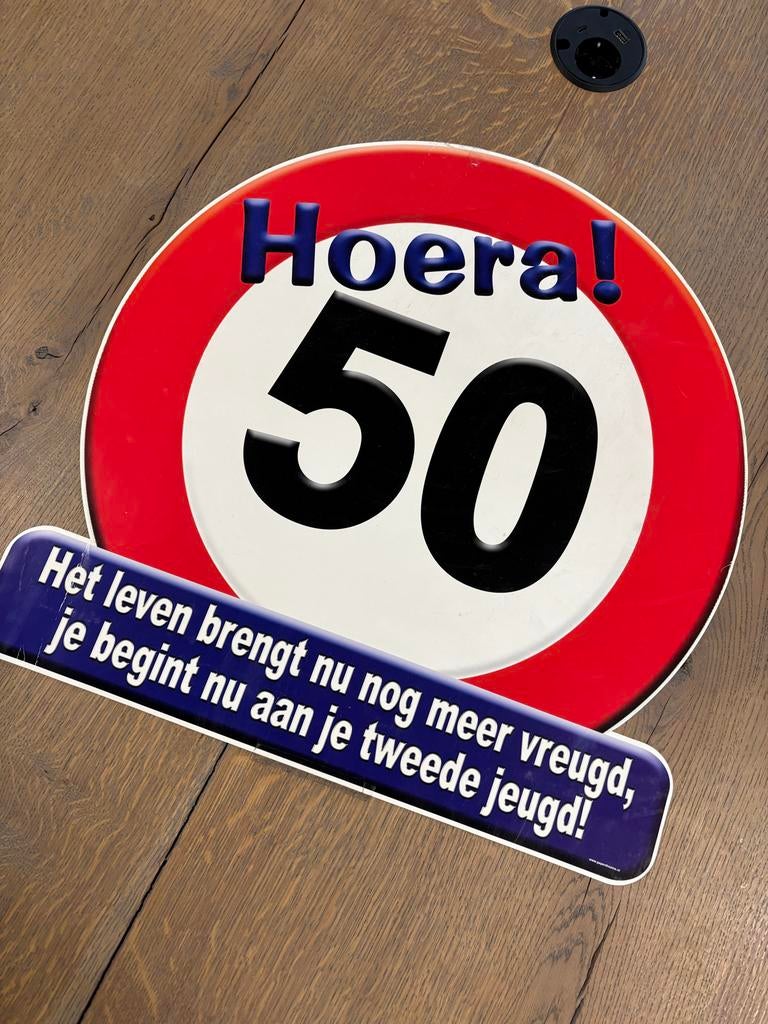 Huldebord 50 jaar - Hoera! Abraham of Sarah, Ophalen of Verzenden, Gebruikt, Versiering, Verjaardag
