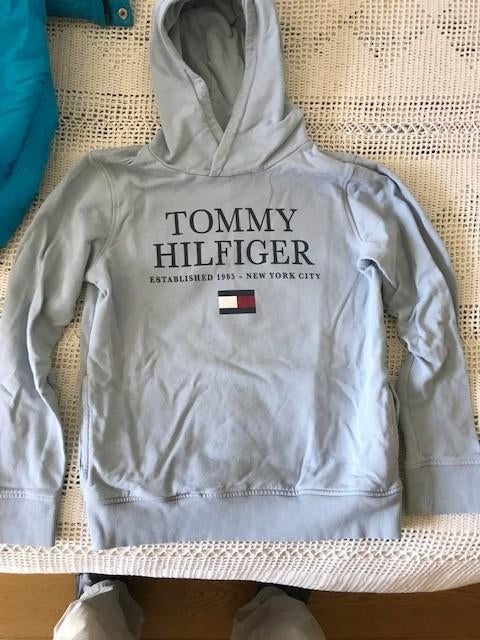 Tommy Hilfiger hoodie, Kinderen en Baby's, Kinderkleding | Maat 152, Ophalen of Verzenden, Zo goed als nieuw, Jongen, Trui of Vest
