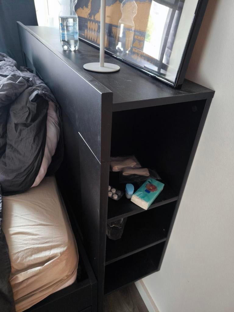 Gratis: Hoofdsteun Malm Ikea bed 140 breed, Huis en Inrichting, Slaapkamer | Bedden, Ophalen, Gebruikt, Zwart, Tweepersoons