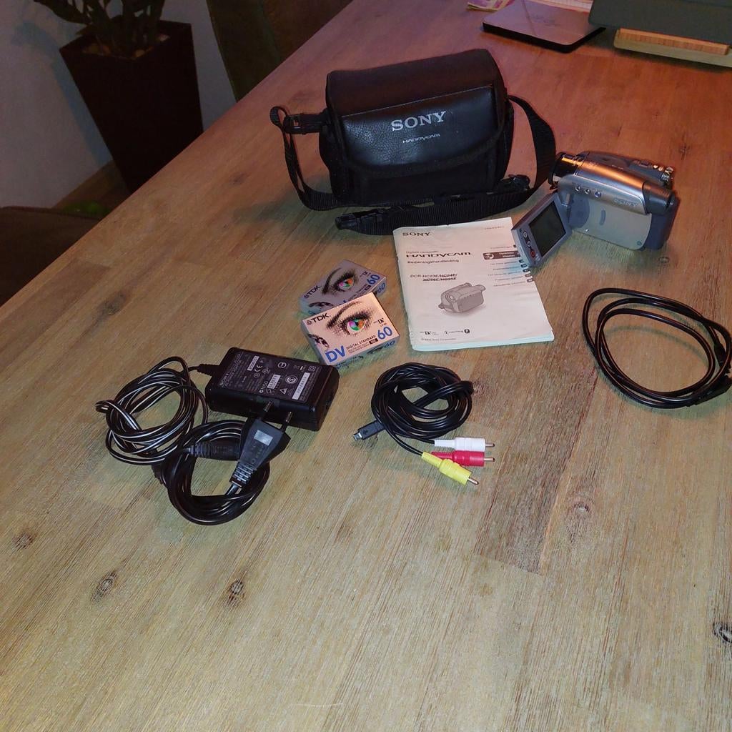 Sony Handycam DCR-HC23 met accessoires, Audio, Tv en Foto, Ophalen, Sony, 20x of meer