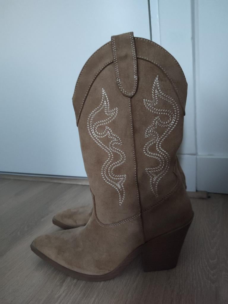 Cowboylaarzen suède look - Maat 38, Ophalen, Gedragen, Beige, Lage of Enkellaarzen
