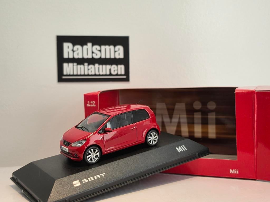 Seat Mii - 3drs Rood - 1:43 Dealermodel, Auto, Nieuw, Ophalen of Verzenden, Overige merken