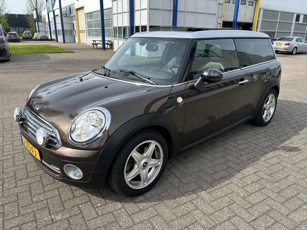 MINI Clubman 1.6 Cooper Chili XENON PANO STOELVW PDC., Auto's, Voorwielaandrijving, Gebruikt, 4 cilinders, Bruin