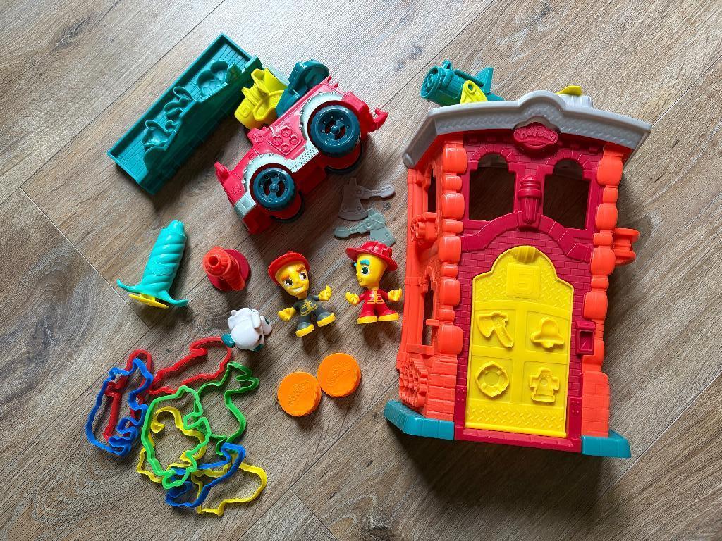 Brandweer Speelset Klei - kazerne en brandweerauto -play doh, Ophalen of Verzenden, Gebruikt, Knutselen