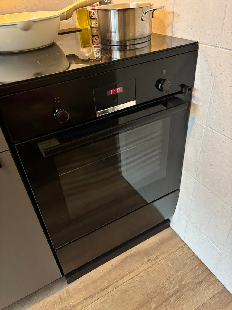 Bosch vrijstaand inductiefornuis, Witgoed en Apparatuur, Ovens, Ophalen, Zo goed als nieuw, 45 tot 60 cm
