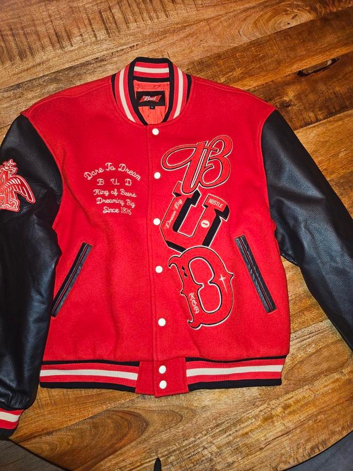 Vintage Budweiser "Dream Big" Varsity Jacket, Kleding | Heren, Jassen | Zomer, Zo goed als nieuw, Maat 48/50 (M), Rood, Ophalen of Verzenden