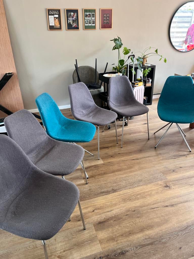 Zuiver stoelen - 4x grijs, 2x blauw, Huis en Inrichting, Stoelen, Ophalen, Gebruikt, Vijf, Zes of meer stoelen, Stof