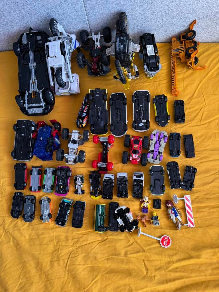 39 used toy cars, Overige generaties, Ophalen of Verzenden, Zo goed als nieuw