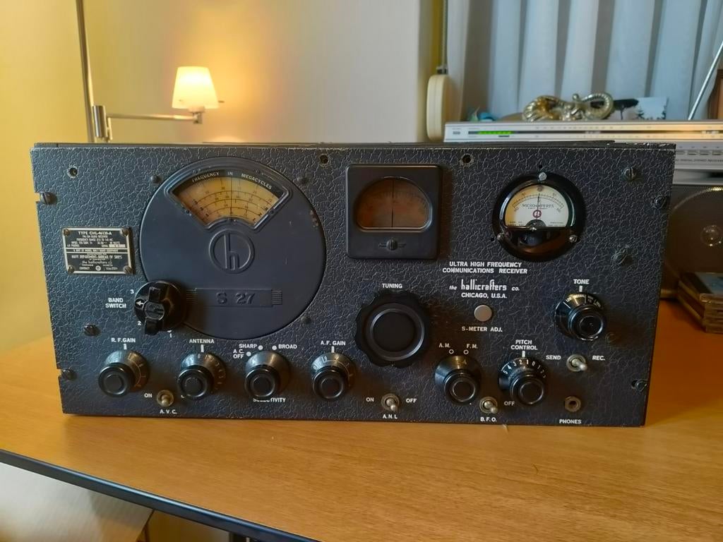Hallicrafters S-27 VHF ontvanger AM/FM niet werkend, Ophalen