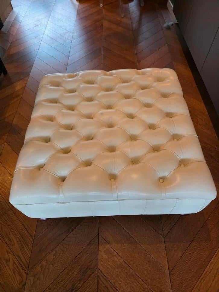 Chesterfield Hocker / Voetenbank, Huis en Inrichting, Banken | Voetenbanken en Poefen, Gebruikt, Leer, 75 tot 100 cm, Vierkant