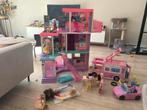 Barbiehuis met camper, auto en toebehoren, Ophalen of Verzenden, Gebruikt, Poppenhuis
