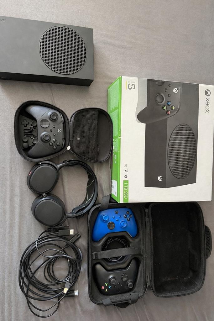 Zeer complete xbox series s met accessoires!, Ophalen, Zo goed als nieuw