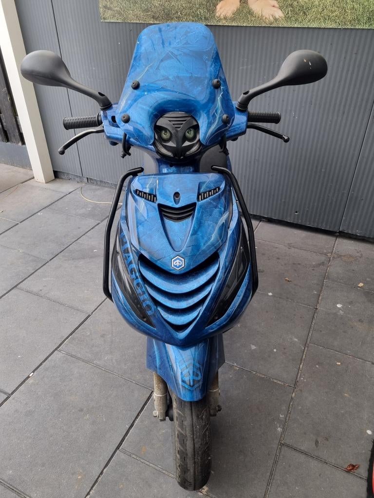 Piaggio Zip Scooter - Unieke Blauwe Bliksem Wrap, Fietsen en Brommers, Scooters | Piaggio, Ophalen of Verzenden
