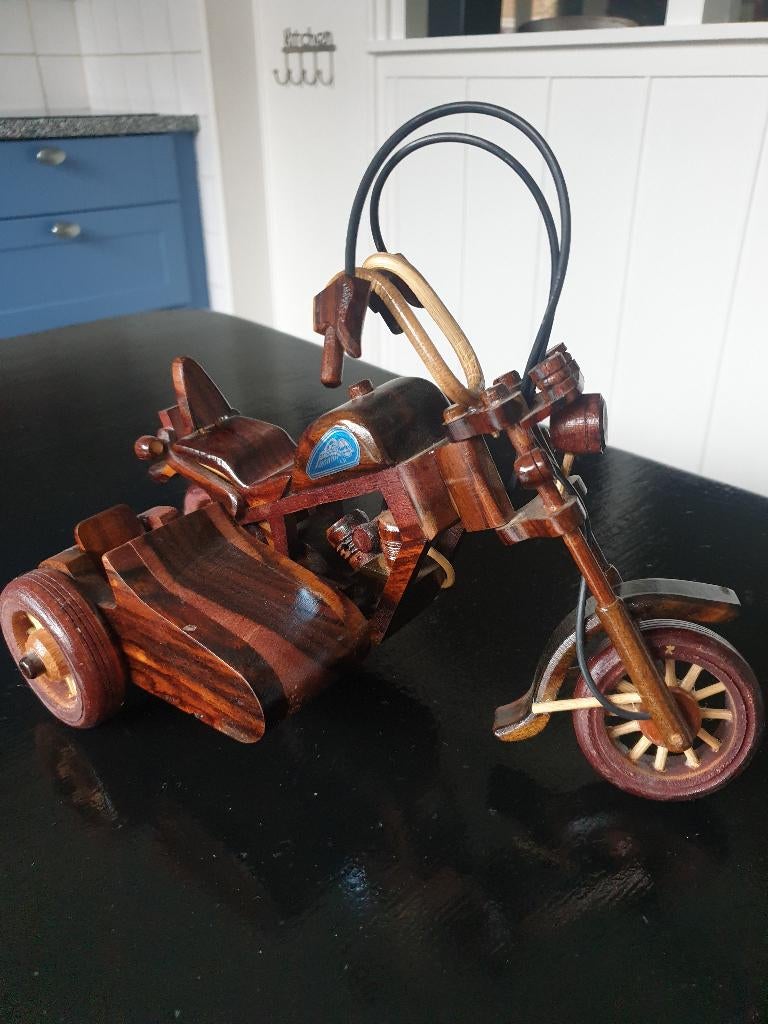 Leuke houten motor met zijspan, Verzenden