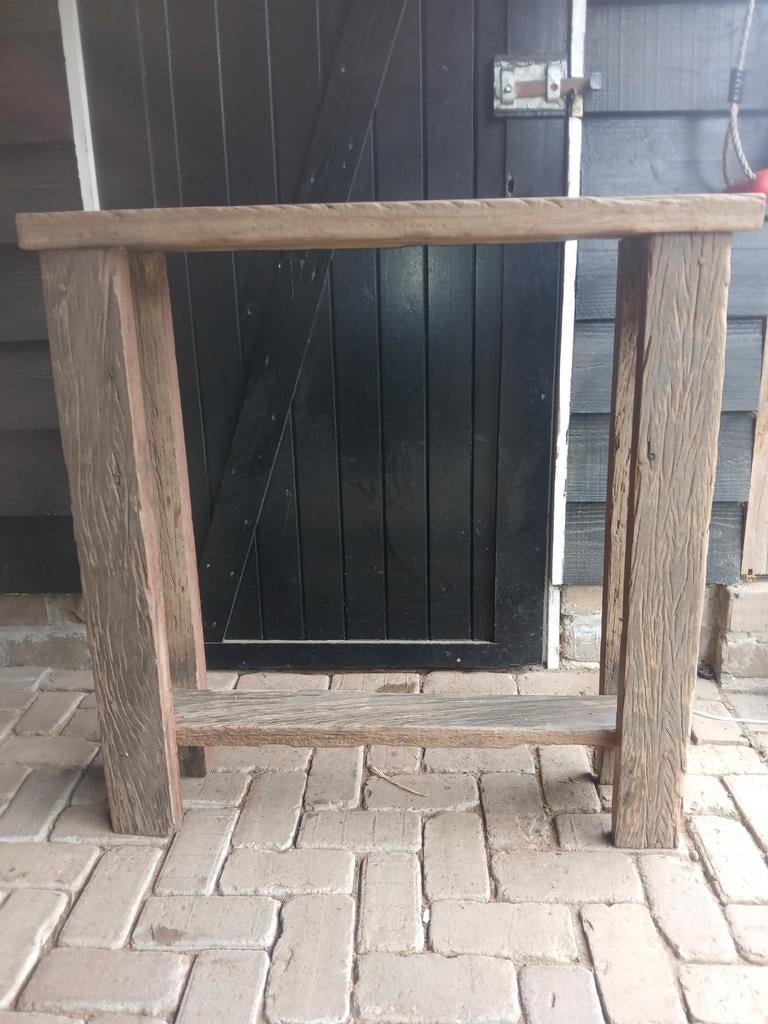 Robuuste sidetable van oud hout, Huis en Inrichting, Tafels | Sidetables, Gebruikt, 25 tot 50 cm, 100 tot 150 cm, Rechthoekig