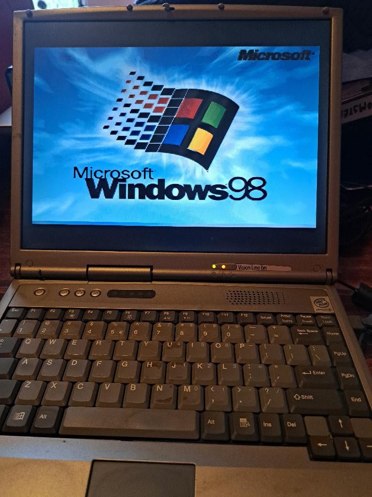 Tulip laptop Vision Line bn, Computers en Software, Ophalen, Tulip