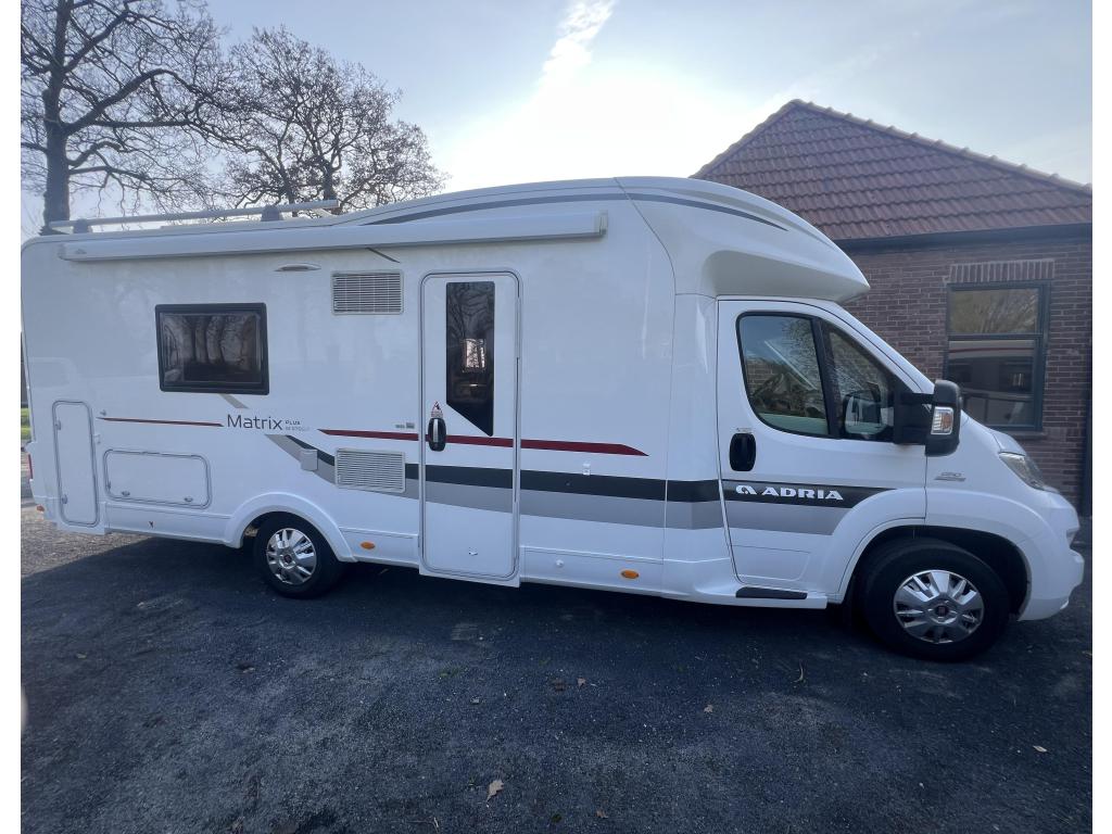 Adria Matrix M670 SLT | Lengte + Elektr. Hefbed | 2016 Euro5, Fiat, 7 tot 8 meter, Adria, Half-integraal
