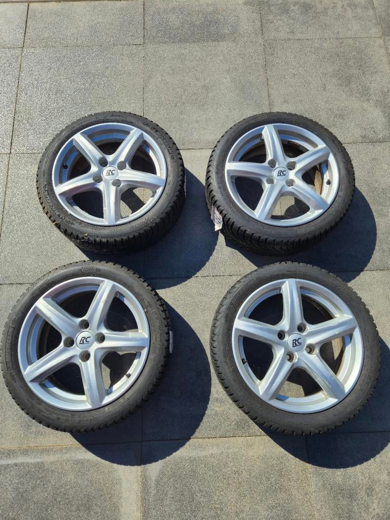 Set lichtmetalen velgen + winterbanden – 195/45 R16, Auto-onderdelen, Banden en Velgen, Ophalen, Gebruikt, 16 inch, Banden en Velgen