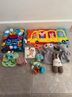 Baby speelgoed pakket: boeken, rammelaars, poppen, Ophalen, Gebruikt, Rammelaar