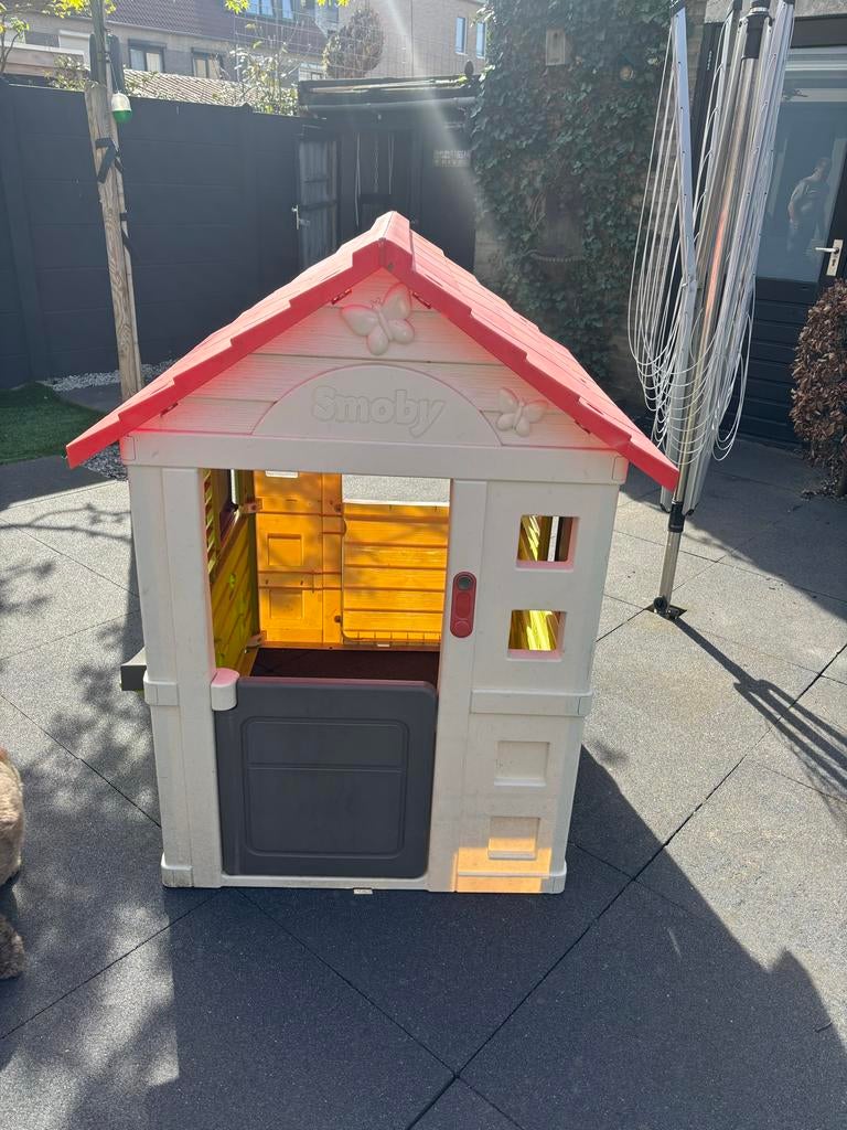 Smoby speelhuisje, Kinderen en Baby's, Speelgoed | Buiten | Speelhuisjes, Ophalen of Verzenden, Gebruikt, Kunststof
