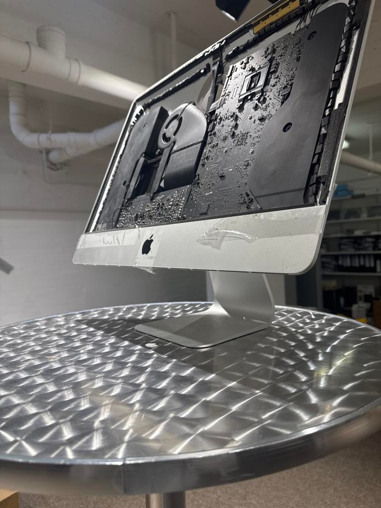 iMac 21 inch met defect moederbord - scherm werkt, Computers en Software, Apple Desktops, Niet werkend, iMac, Ophalen of Verzenden