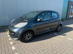 Peugeot 107 1.0 12V 5DR - CARPLAY - ISOFIX - APK, Auto's, Peugeot, Voorwielaandrijving, 4 stoelen, 68 pk, Origineel Nederlands