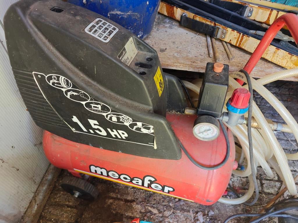 Mecafer Compressor 1.5 HP - Gebruikt, Doe-het-zelf en Verbouw, Compressors, 100 liter of meer, Ophalen, Gebruikt, Minder dan 200 liter/min
