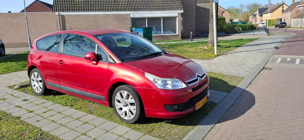 Citroën C4 1.6 16V Coupe Rood., Auto's, Citroën, Voorwielaandrijving, Stof, 4 cilinders, 1175 kg