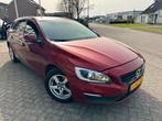 Volvo V60 2.0 D2 Ocean Race AIRCO,NAVI,LEER, Voorwielaandrijving, Gebruikt, Euro 6, 4 cilinders