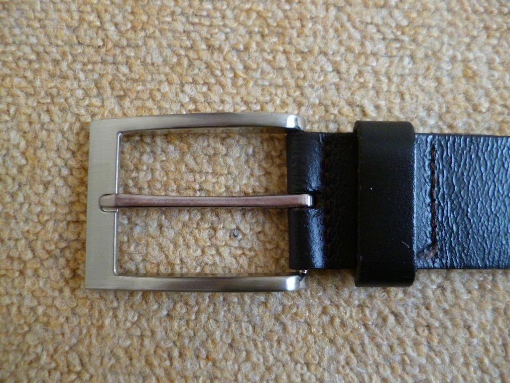 Bruin leren Esprit riem. BIJ €25 KOPEN GRATIS VERZENDEN, Kleding | Heren, Riemen en Ceinturen, Bruin, Echt leder, Ophalen of Verzenden