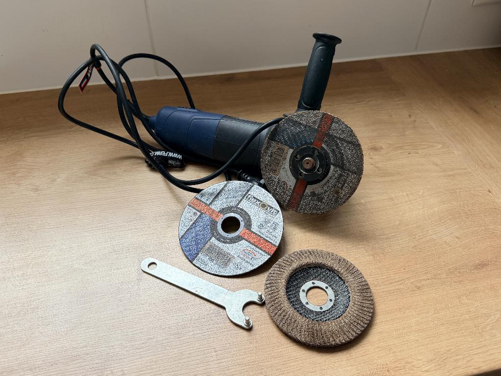 Ferm Haakse Slijper AGM1127 – 800W – Zo goed als nieuw, Ophalen of Verzenden, Zo goed als nieuw, 700 tot 1000 watt, Haakse handslijpmachine