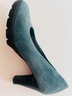 Te koop: leren pumps, groen, maat 38, nieuwstaat, Kleding | Dames, Schoenen, Ophalen of Verzenden, Zo goed als nieuw, Groen