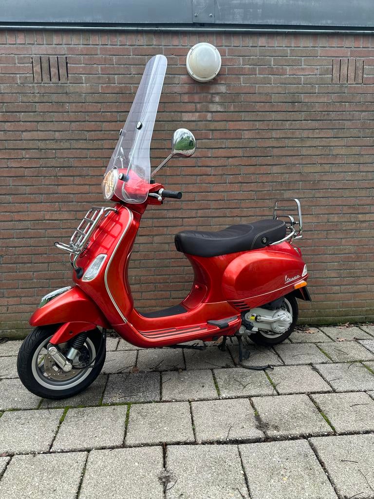 Vespa LX50 Touring met windscherm 25km 2010, Ophalen, Gebruikt, Benzine, Vespa
