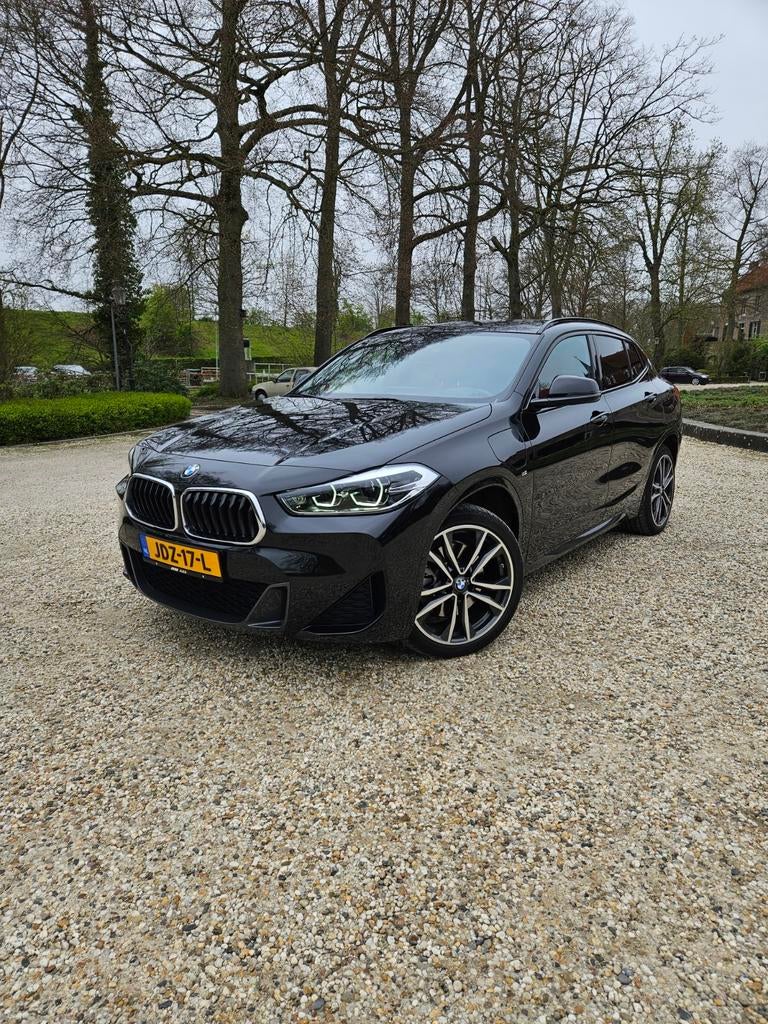 BMW X2 Xdrive25e  M Sport/ Panoramadak/ Leer, Auto's, BMW, Automaat, Euro 6, Zwart, Vierwielaandrijving
