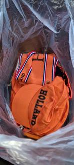 Tas vol oranje spullen, Ophalen, Versiering, Oranje of Koningsdag